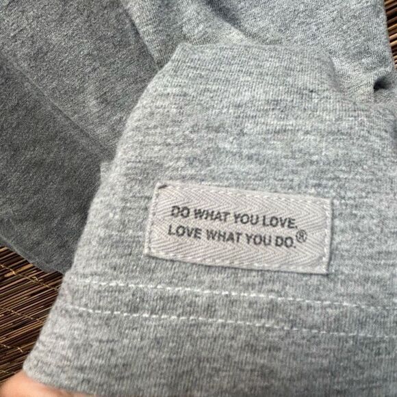 Life is Good Jake Hammock Size Medium (M) Grey Crusher T-Shirt - Picture 4 of 5